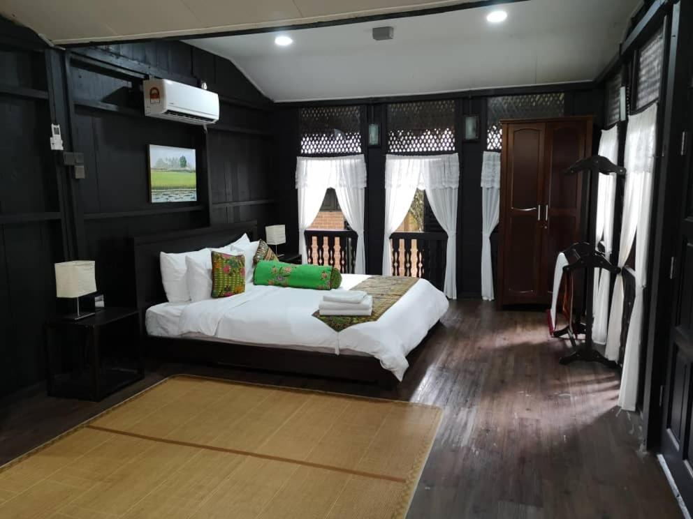 Keriang Hill Hotel Alor Setar Ngoại thất bức ảnh